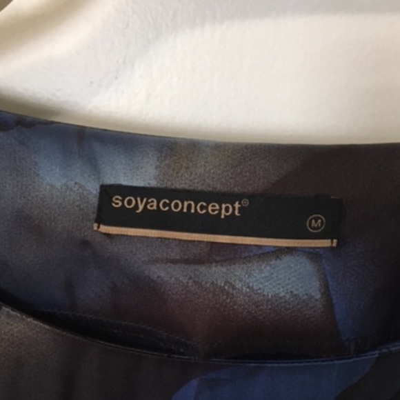 Lovely modern-art style silky Soya Concept dress - Picture 4 of 7